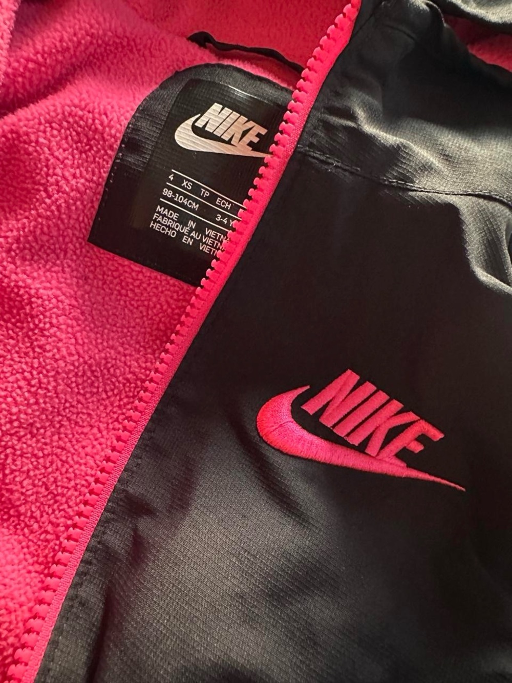 Nike Girls Black Pink Hooded Jacket Size 4 XS 3-4Y - Picture 7 of 8